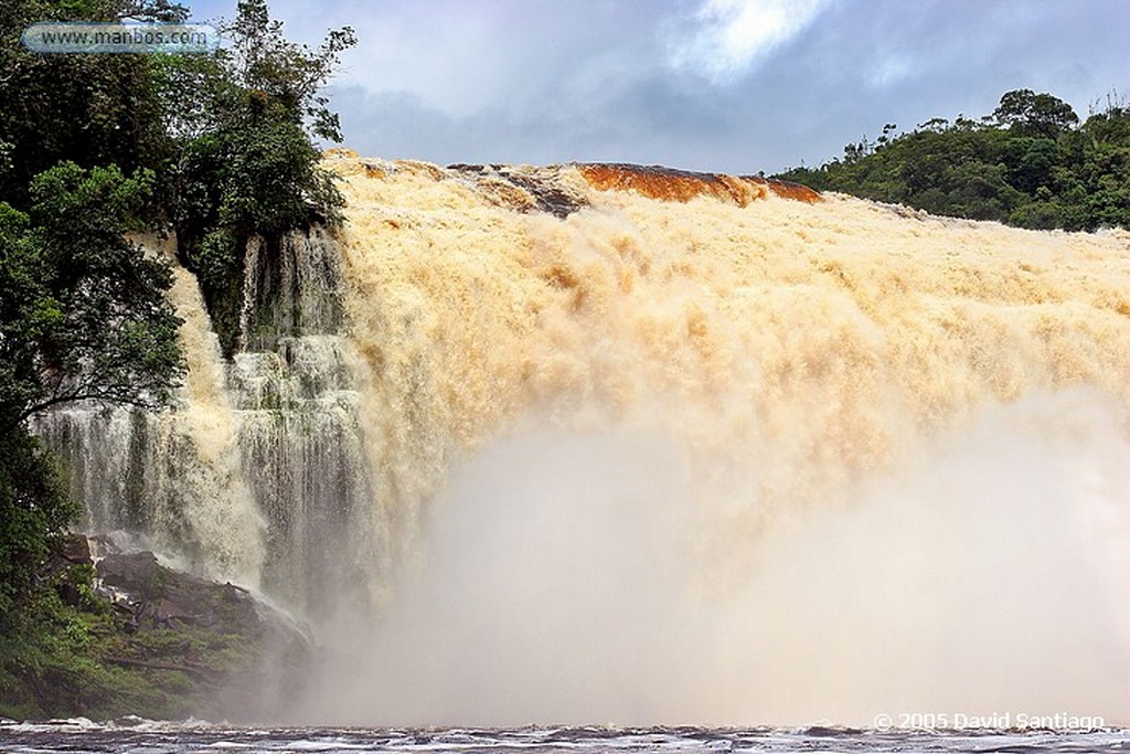 Parque Nacional Canaima
Salto Ucaima
Bolivar