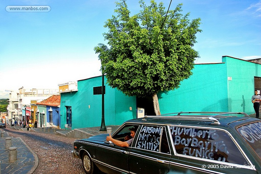 Ciudad Bolivar
Ciudad Bolivar
Bolivar