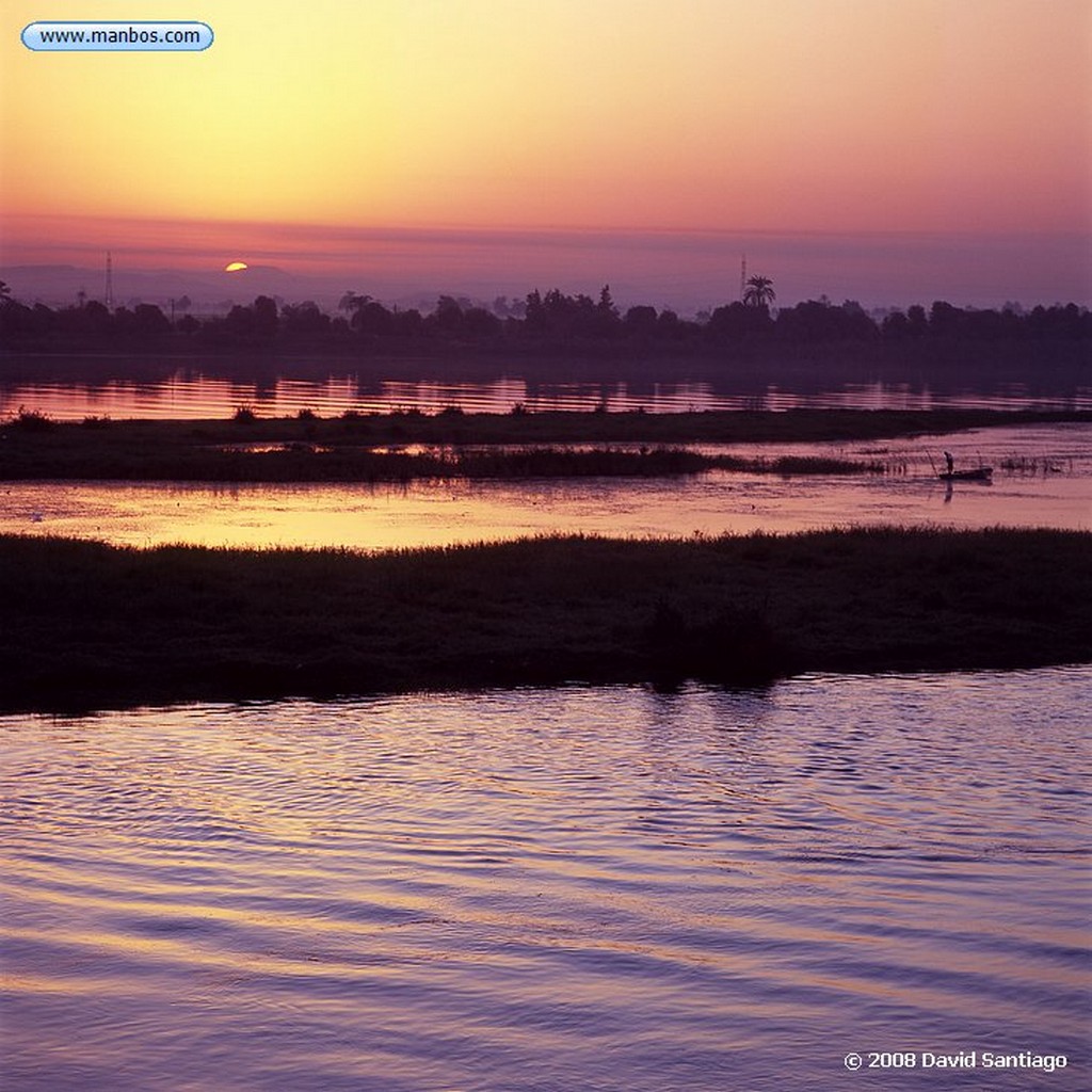 Rio Nilo
Atardecer en el rio Nilo
Rio Nilo