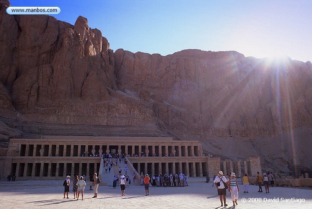 Valle de los Reyes
Templo de Hatshepsut-Valle de los Muertos-Karnak
Valle de los Reyes