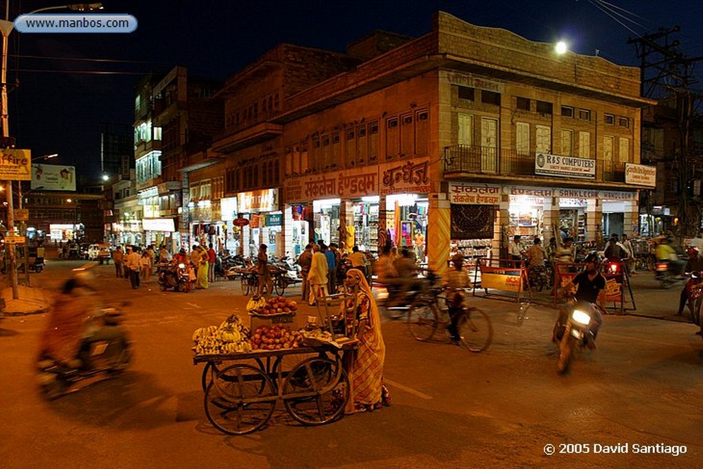 Ranakpur
Tipica Mejer Tapada Por Velo
Ranakpur