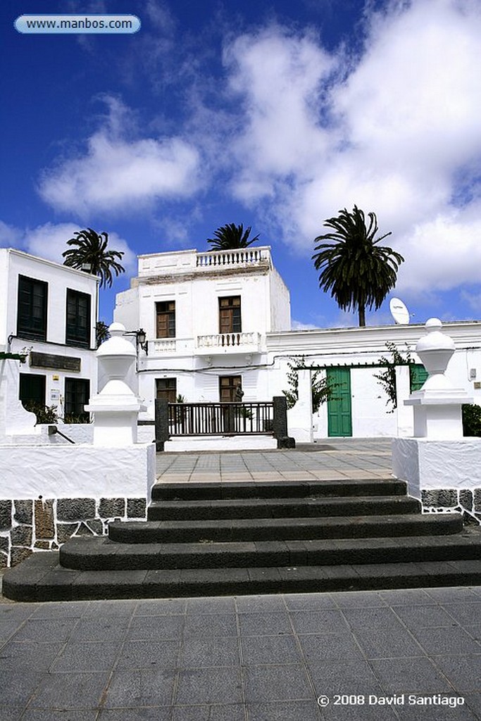 Lanzarote
Entrada a Yaiza
Canarias