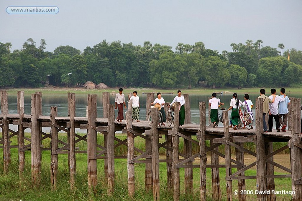 Lago Taungthaman
Puente de V bein Sobre el Lago Taungthaman en Myanmar
Lago Taungthaman