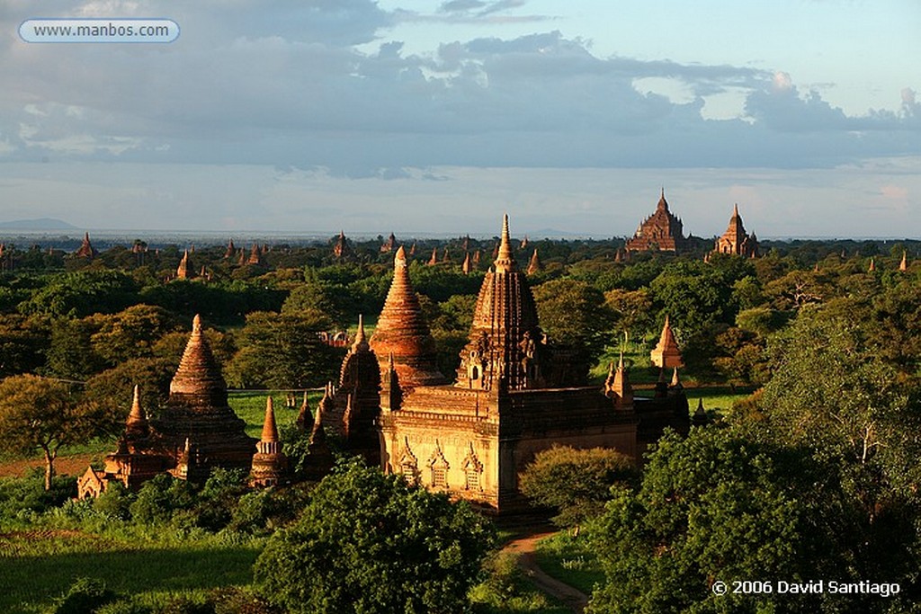 Pagan
Pagodas y estupas en Pagan
Pagan