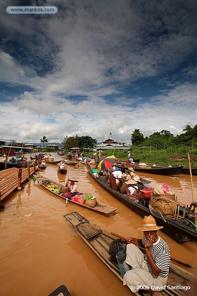 Lago Inle
Mercado de ywama en el Lago Inle Myanmar
Lago Inle