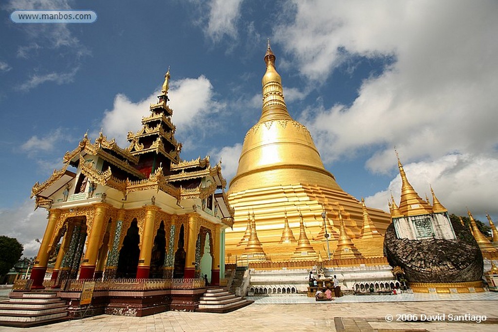 Bago
Monasterio de Kha Khat Wain Kyaung en Bago Myanmar
Bago