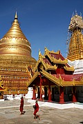 Shwezigon Paya, Pagan, Myanmar