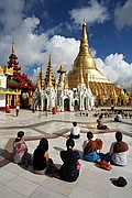 Shwedagon, Yangon, Myanmar