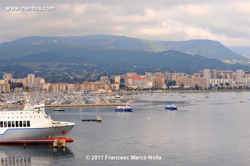 Corcega 
Crucero Turistico 
Corcega 