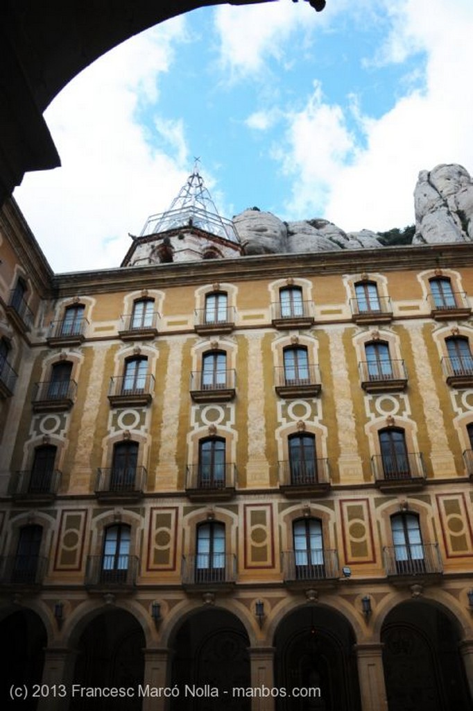 Monasterio de Montserrat
Monasterio de Montserrat
Barcelona