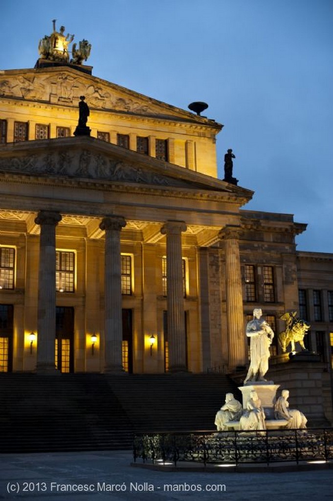 Berlin
 Plaza Gendarmenmarkt
Berlin