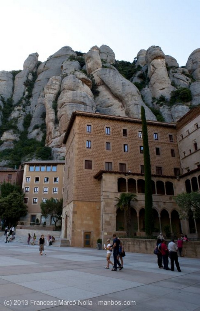 Monasterio de Montserrat
Monasterio de Montserrat
Barcelona