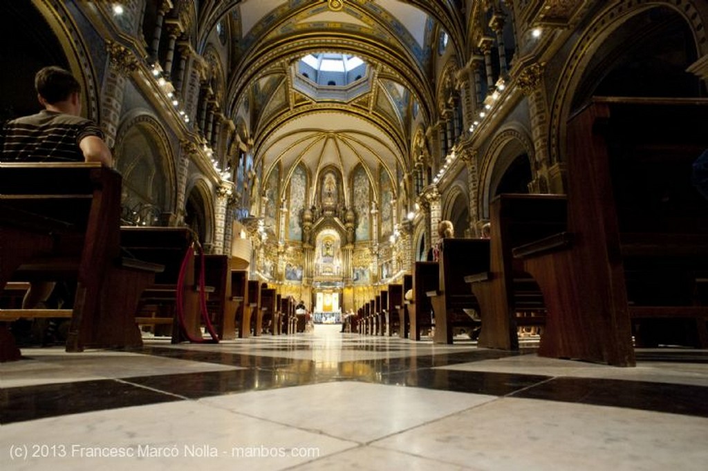 Monasterio de Montserrat
La Virgen de Montserrat
Barcelona