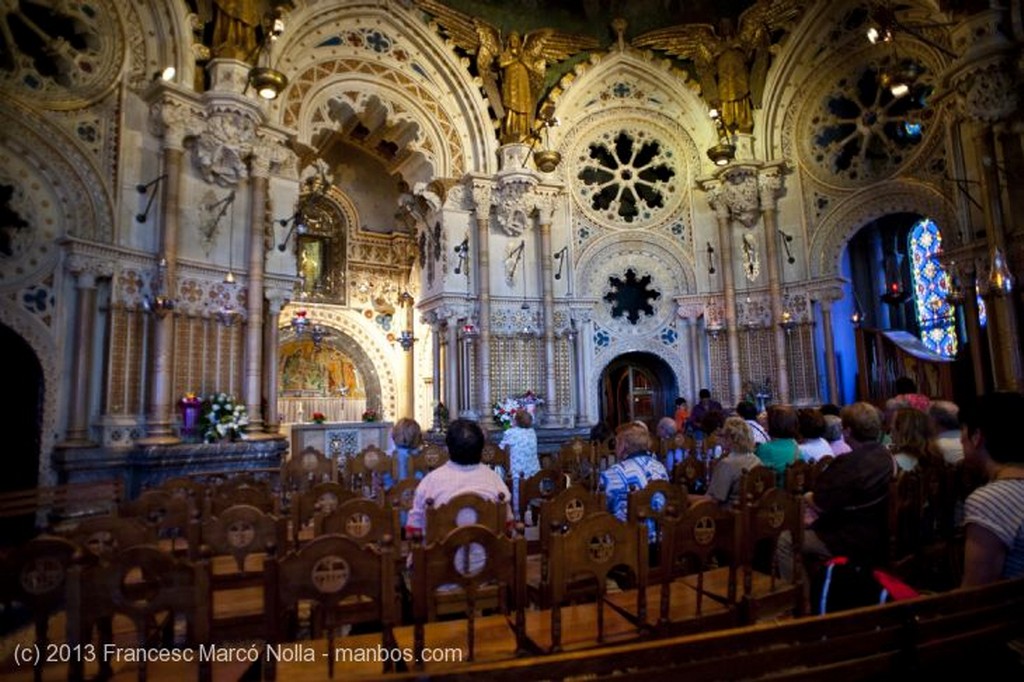 Monasterio de Montserrat
La Virgen de Montserrat
Barcelona