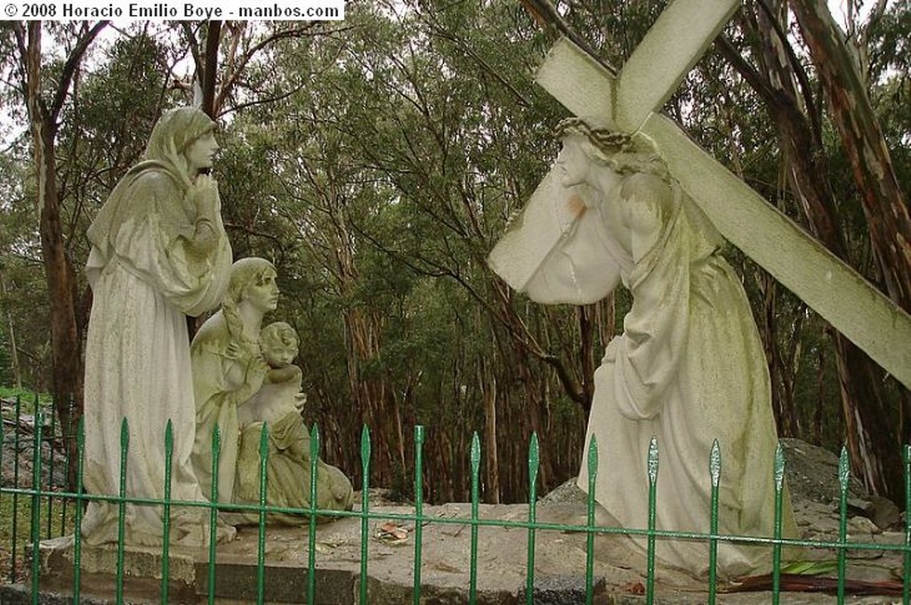 Foto de Tandil, Monte Calvario, Buenos Aires, Argentina - Via Crucis