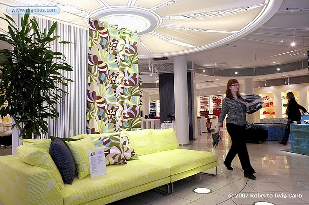 Helsinki
Tienda Marimekko en avenida Pohjoisesplanadi
Helsinki