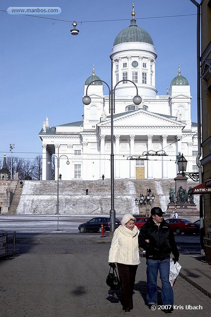 Helsinki
Catedral Luterana en plaza del senado
Helsinki