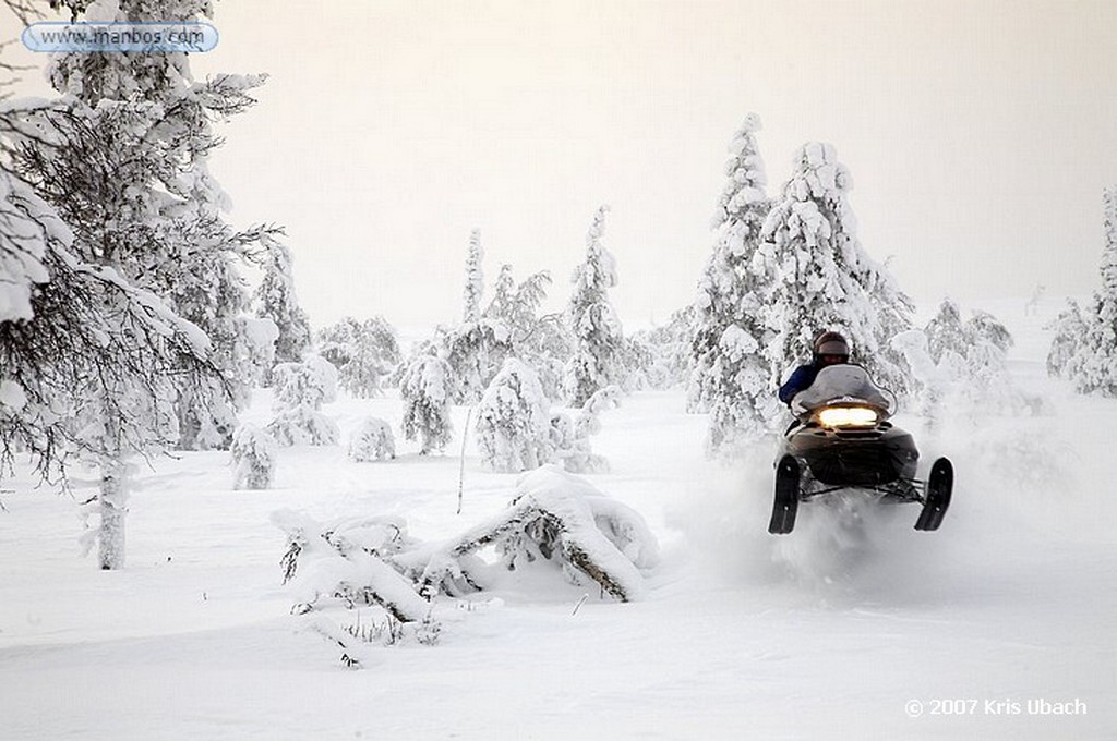 Laponia
Excursión en motos de nieve
Laponia