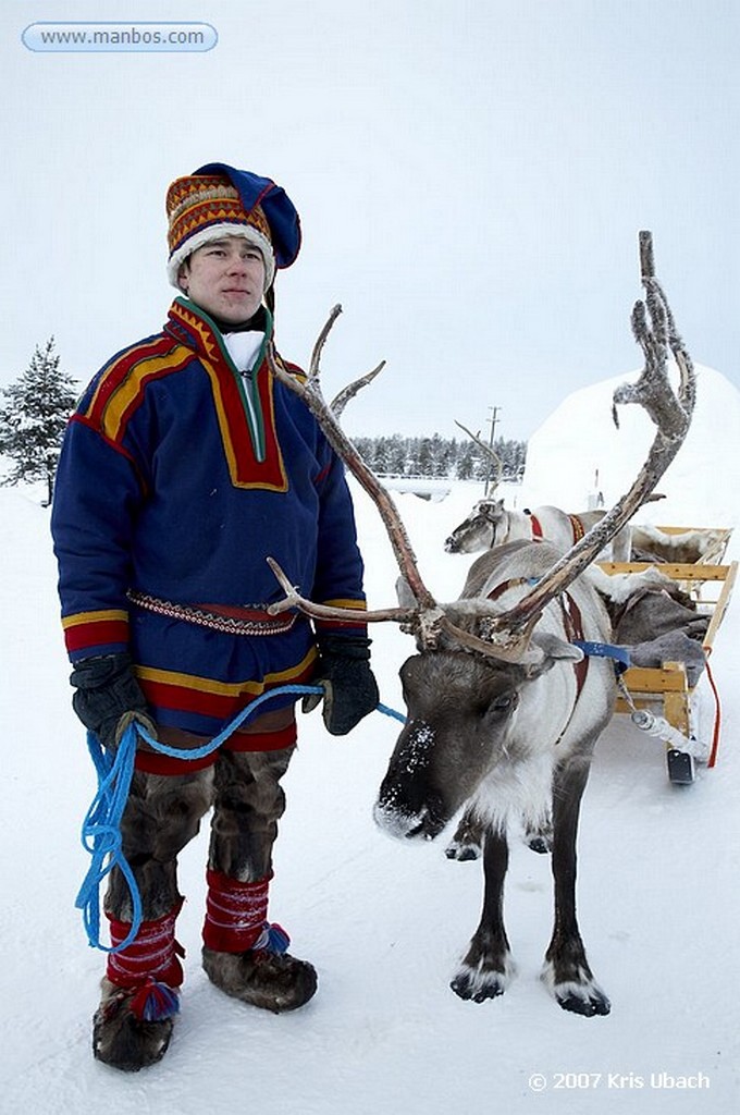 Laponia
Familia Sami al norte de Inari. Viven por y para los renos
Laponia