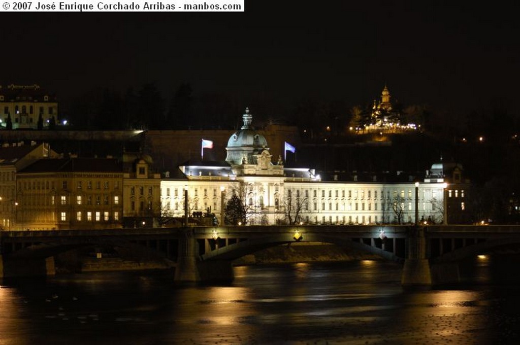 Praga
Desde puente Carlos V
Praga