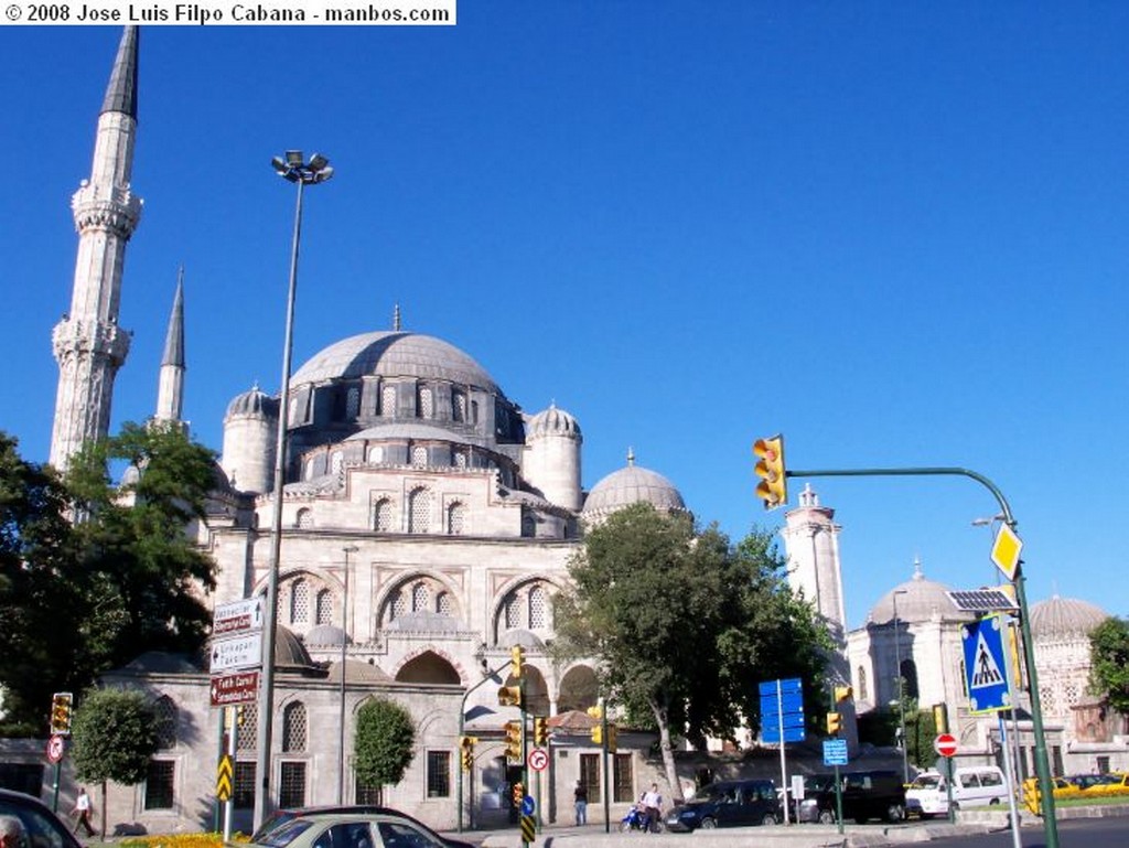 Estambul
Mezquita Mahmutpasa
Mar Marmara