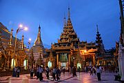 Camara Canon EOS 20D
La ciudad de las pagodas
Joan Torrijos Irigaray
YANGON
Foto: 18348