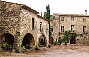 Plaza Jaume I, Monells, España