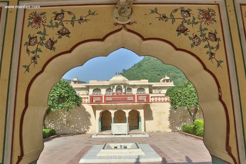 Jaipur
Sisodia Rani Garden
Rajastan