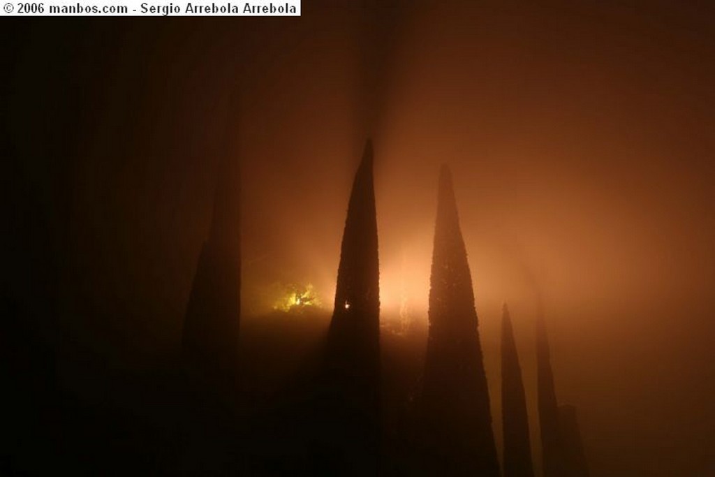 Sierra de Montserrat
Montserrat nocturna
Barcelona