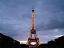 Paris
Torre Eiffel iluminada al anochezer
Paris