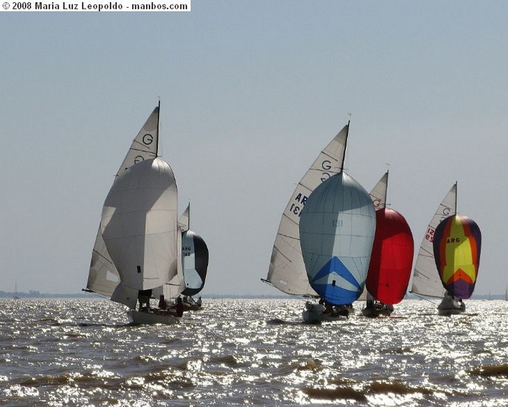 Foto de Buenos Aires, Río de la Plata, Buenos Aires, Argentina - Regata de Grumetes