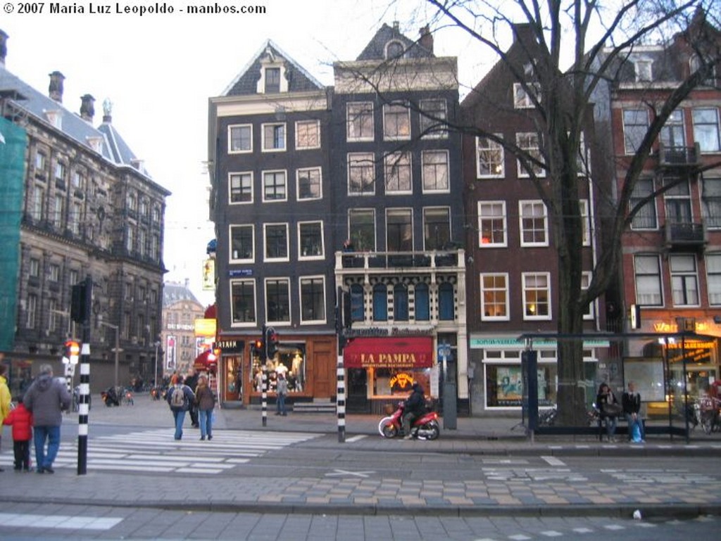 Amsterdam
Amsterdam, sus canales y las bicicletas
Amsterdam