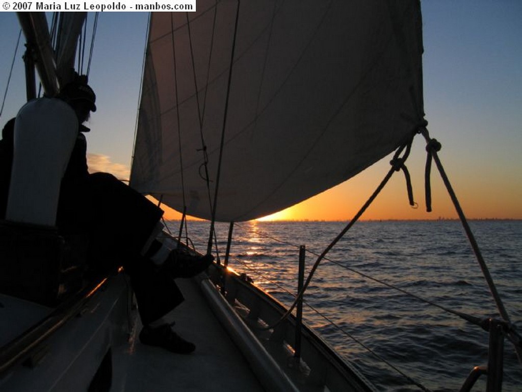 Buenos Aires
Puesta del sol en el Río de la Plata
Buenos Aires