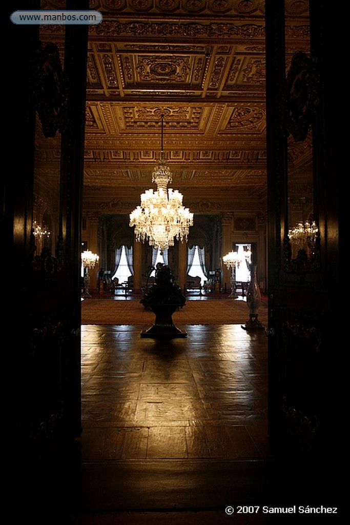 Estambul
Lámpara en el interior del Palacio de Dolmabahce
Estambul