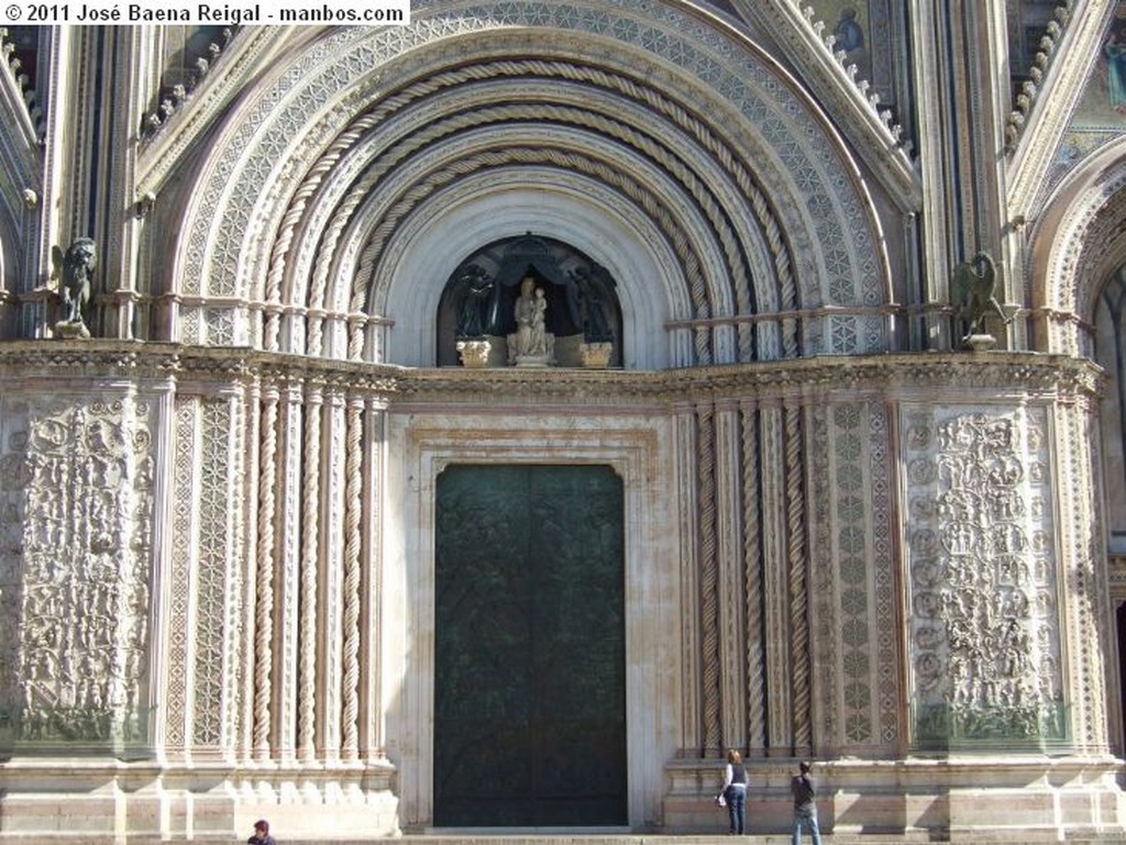 Orvieto
Portada del paraiso 
Umbria