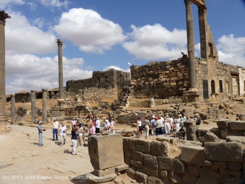 Bosra
Columnas del Ninfeo
Dera