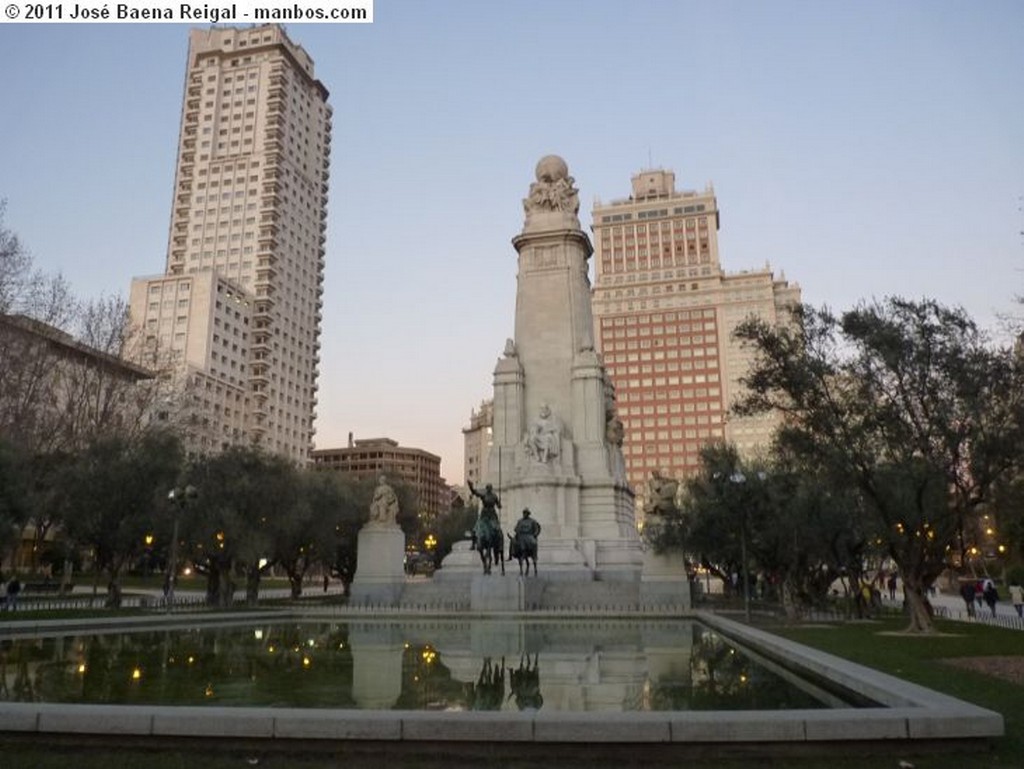 Madrid
Monumento a Cervantes
Madrid