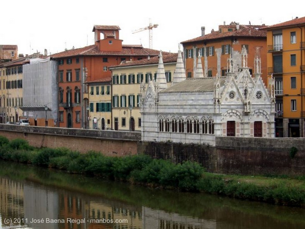 Pisa
Lungarno Pecinotti
Toscana