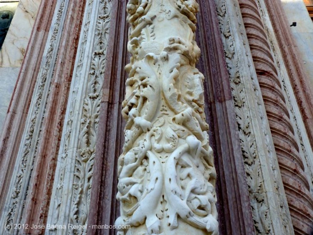 Siena
Pilastra y columnillas
Toscana