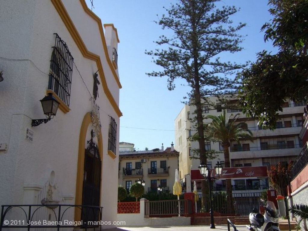 Foto de Torremolinos, Plaza de San Miguel, Malaga, España - Parroquia de San Miguel