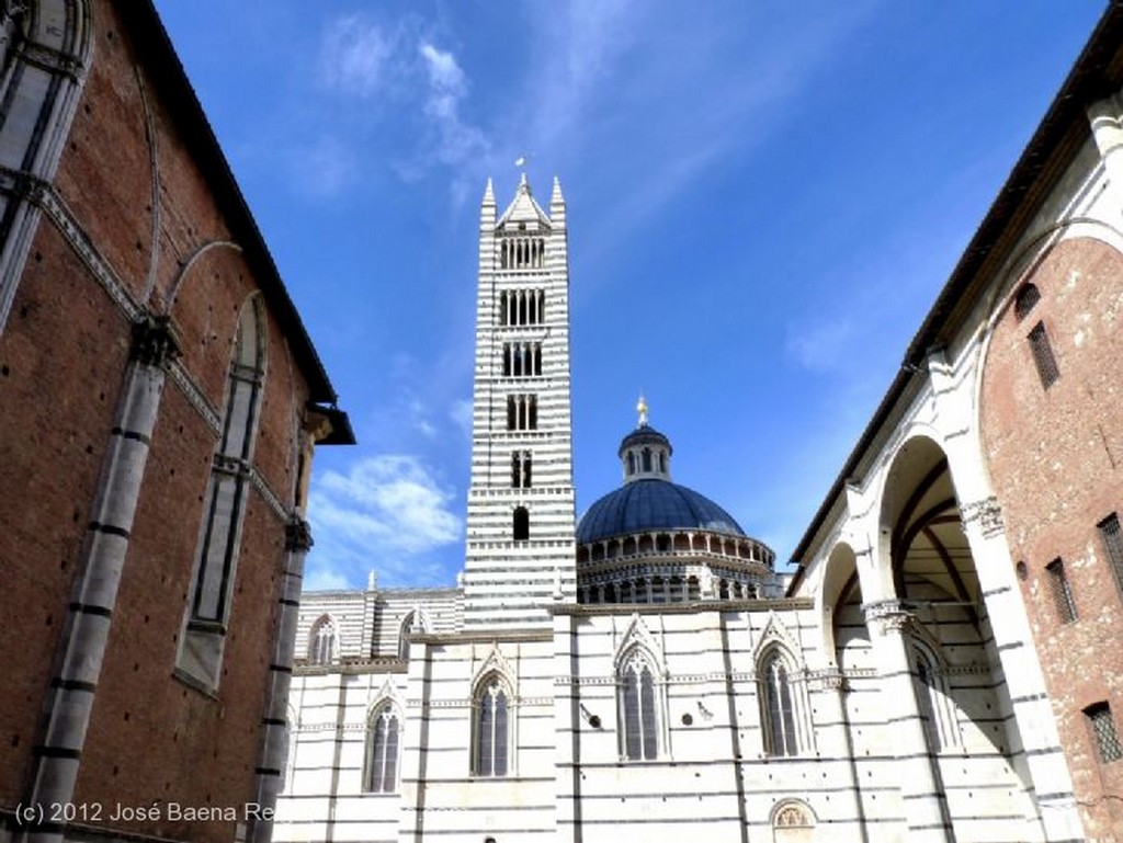 Siena
Torre y cupula del crucero
Toscana
