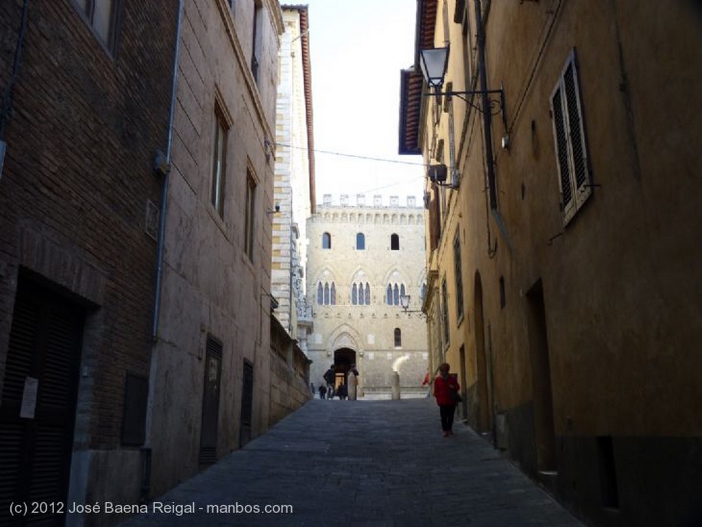 Siena
Loba Capitolina
Toscana