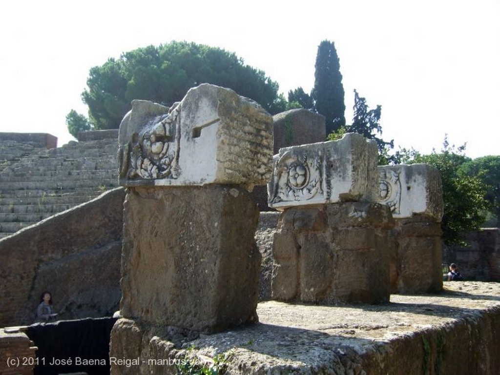 Ostia Antica
Escena y cavea
Roma