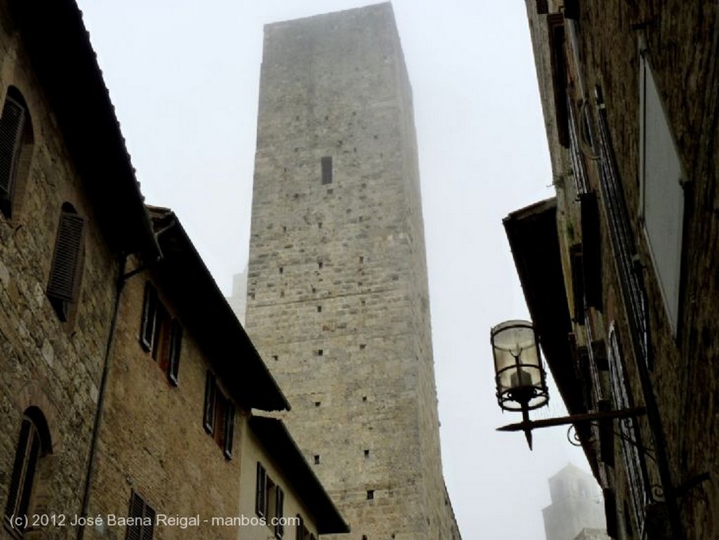 San Gimignano
Difuminada en la niebla
Siena