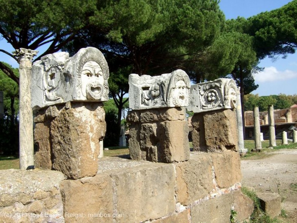 Ostia Antica
Podium de la escena
Roma