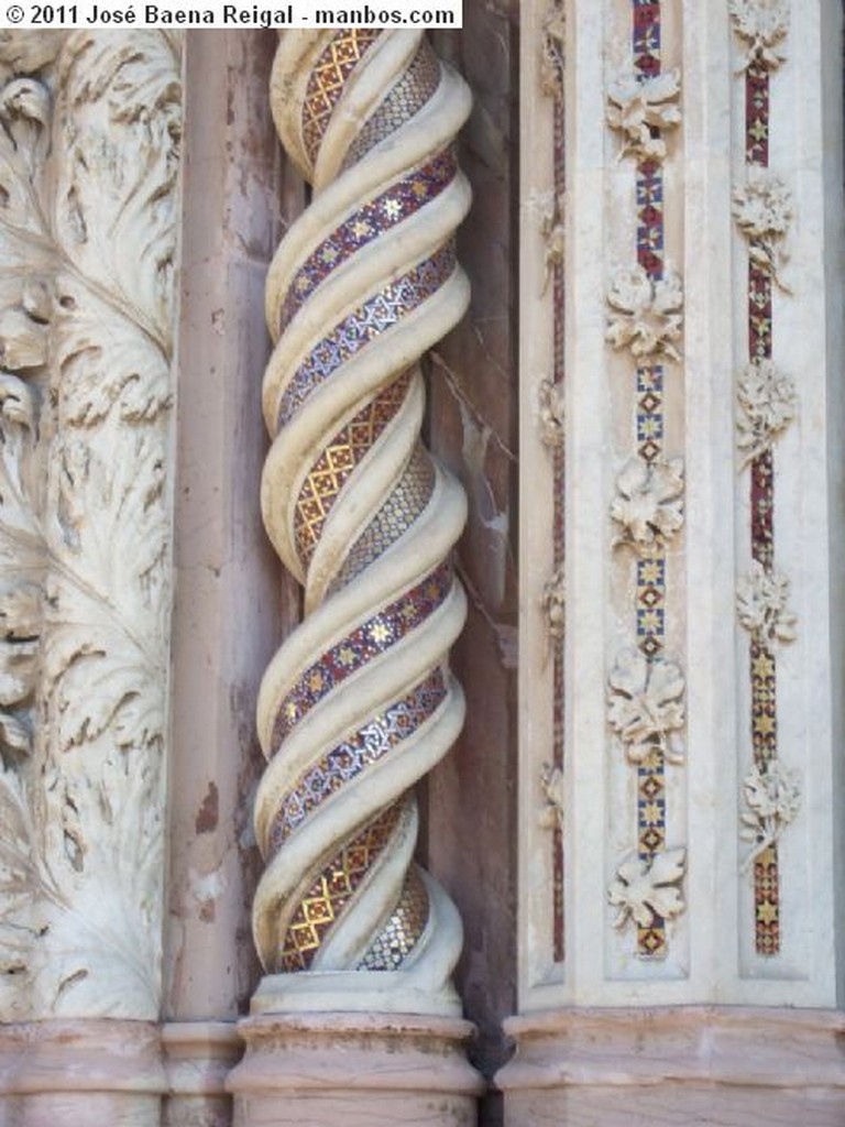 Orvieto
Detalle de la Pilastra del Genesis
Umbria