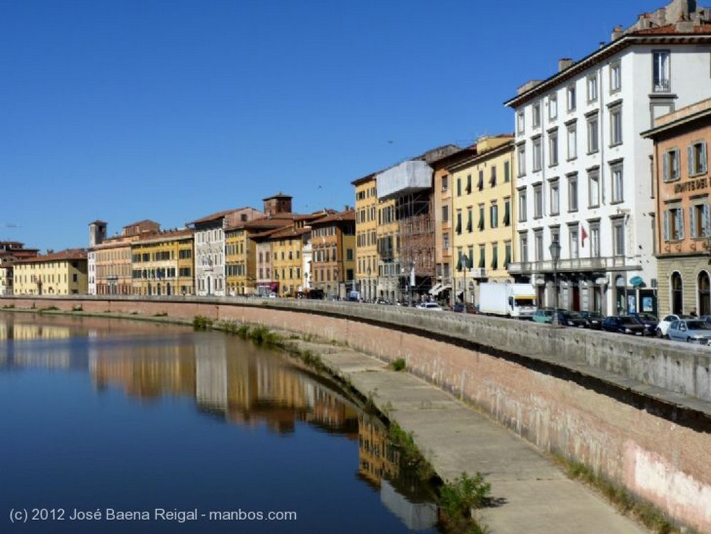 Pisa
Mercadillo al sol de octubre
Toscana