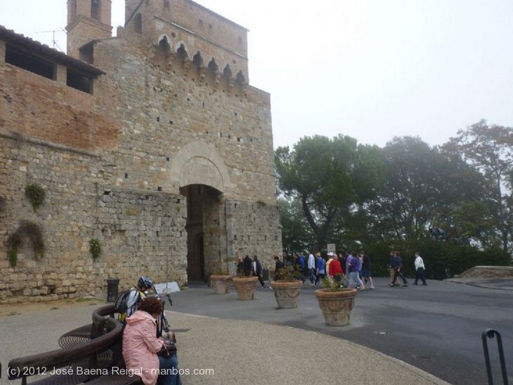 San Gimignano
Llegada en la niebla
Siena