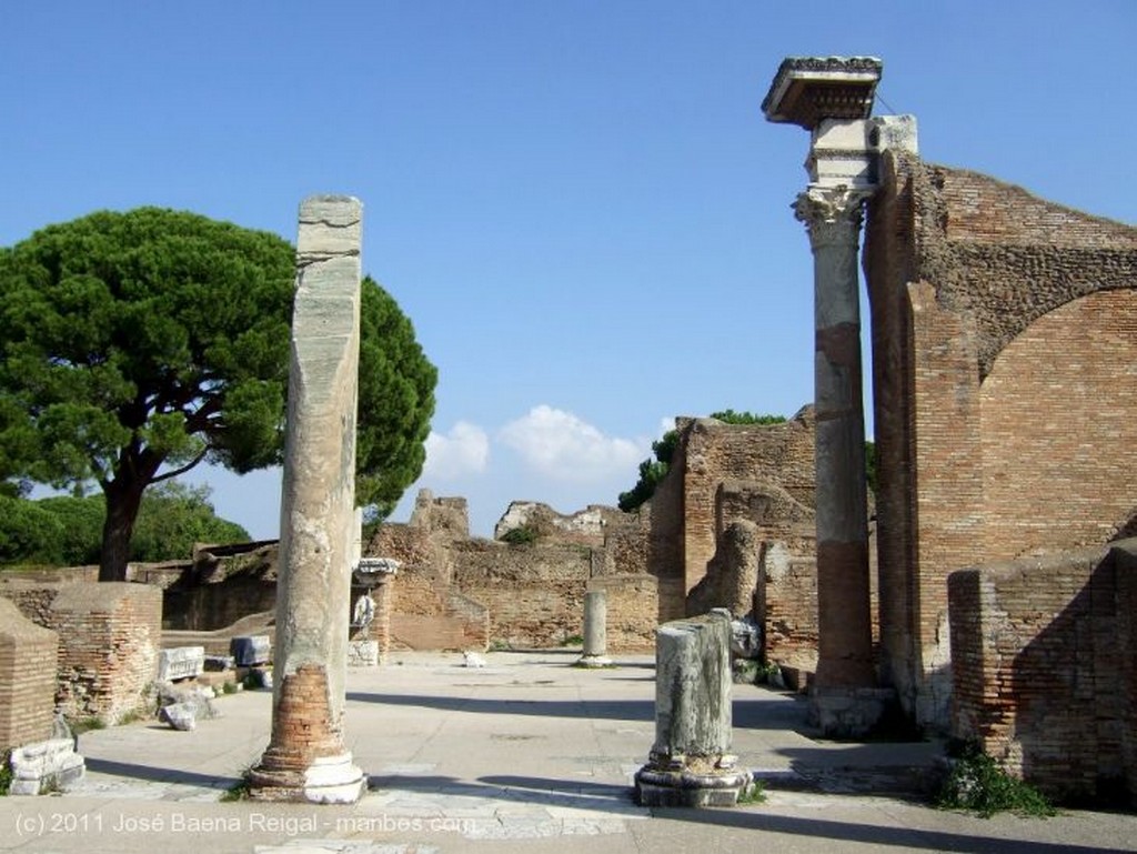 Ostia Antica
Via de los Foros
Roma