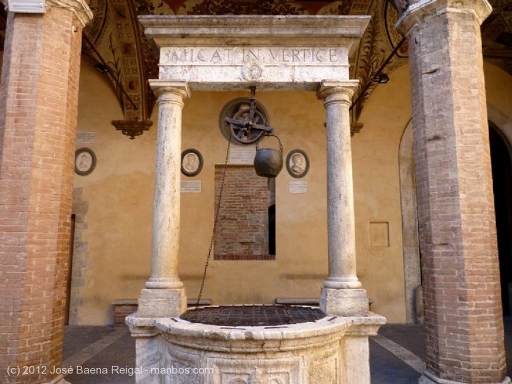 Siena
Bovedas del patio
Toscana